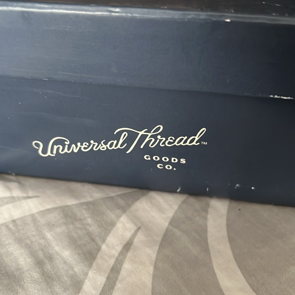 New inbox, universal thread, python, print boots, size 7 1/2 - Picture 3 of 5